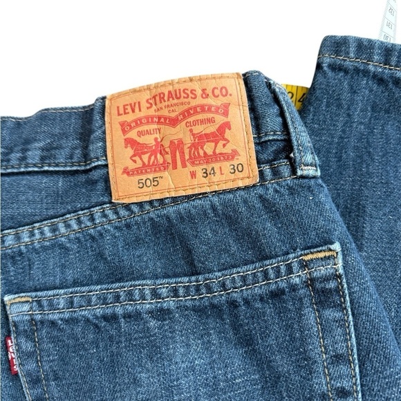 Levi’s 505 Men’s Denim Jeans Size 34 X 30 Regular Fit Medium Wash Zipper Rivets - Picture 2 of 7